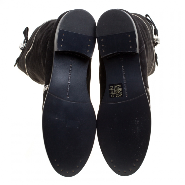 مملوكة مسبقًا Alexander McQueen Black Suede Spiral Zip Knee Length Boots Size 41