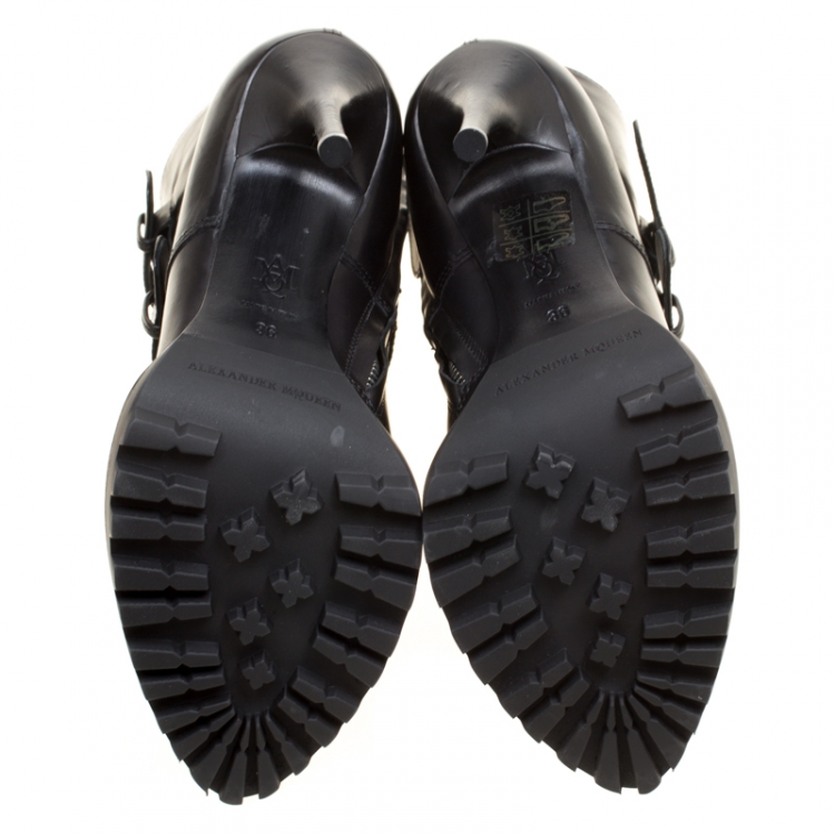 مملوكة مسبقًا Alexander McQueen Black Leather Buckle Detail Platform Boots Size 36