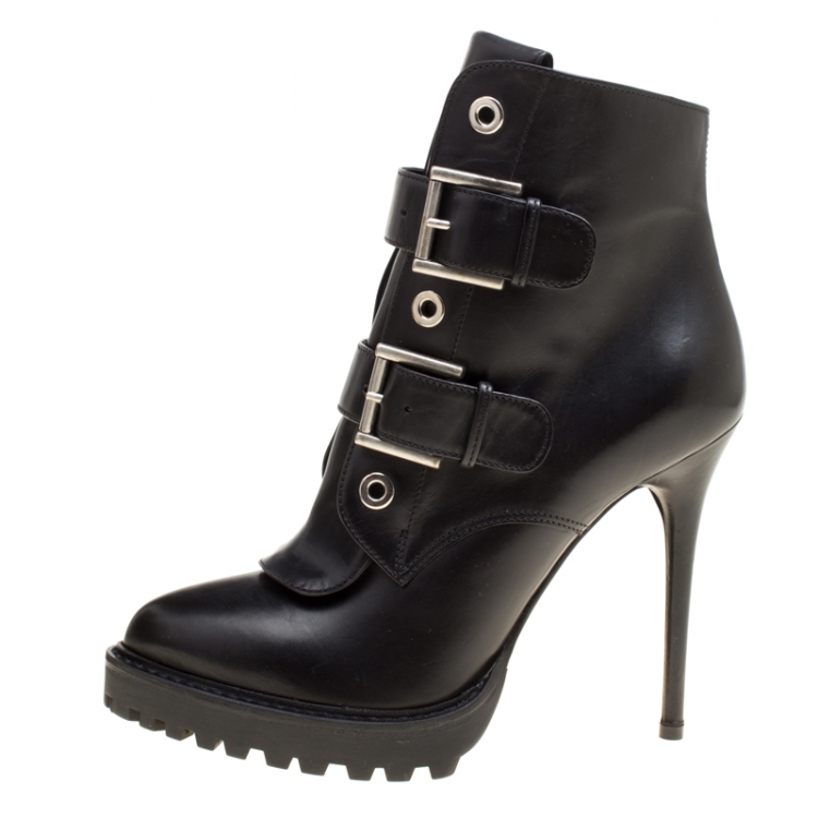 مملوكة مسبقًا Alexander McQueen Black Leather Buckle Detail Platform Boots Size 36