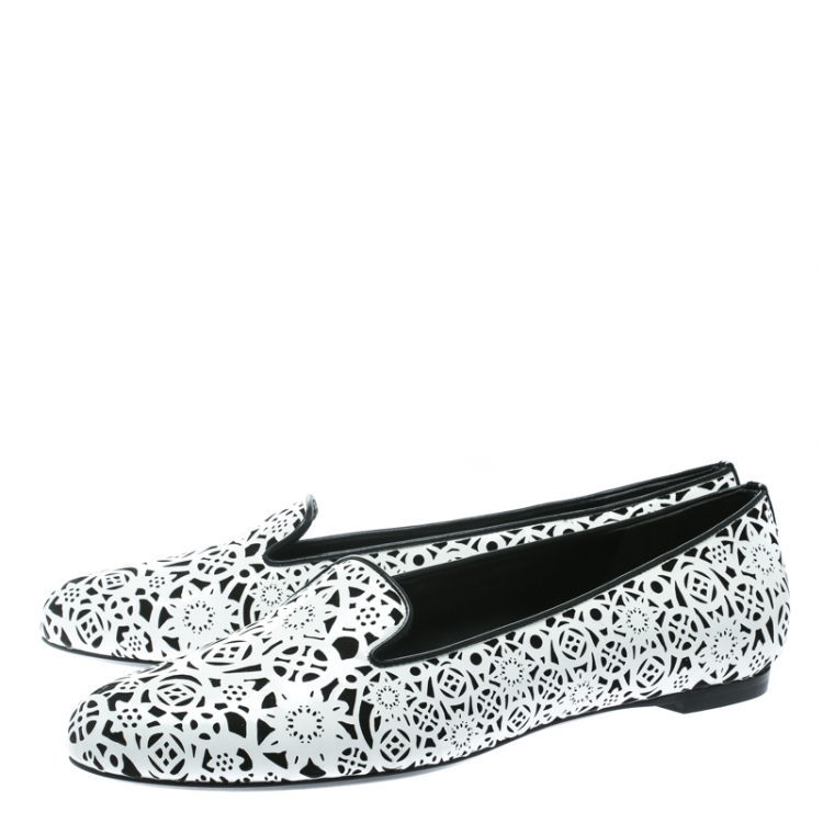 Pre Owned Alexander McQueen Monochrome Laser Cut Patent Leather Smoking Slippers Size 39
