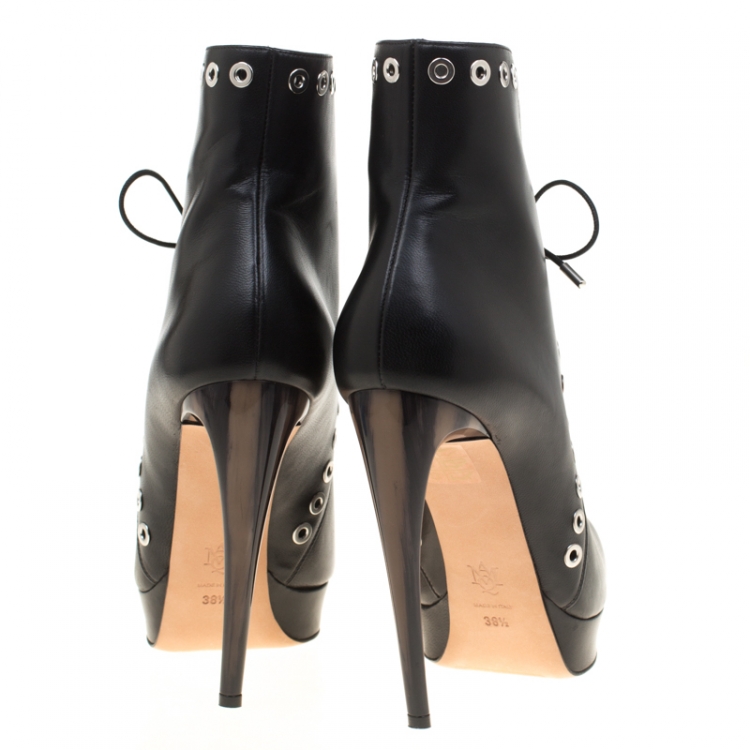 Pre Owned Alexander McQueen Black Leather Eyelet Trim Curve Heel Ankle Boots Size 40