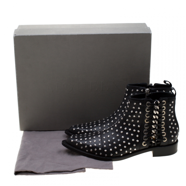Pre Owned Alexander McQueen Black Leather Studded Pointed Toe Ankle Boots Size 41