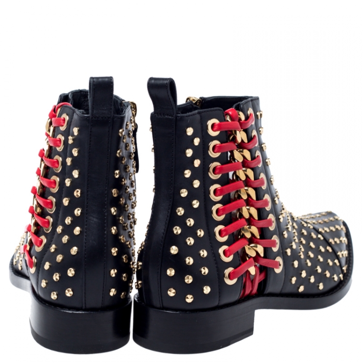 مملوكة مسبقًا Alexander McQueen Black Leather Studded Chain Detail Pointed Toe Ankle Boots Size 39