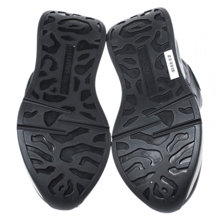 مملوكة مسبقًا Alexander McQueen Black Leather Larry Low Top Sneakers Size 39.5