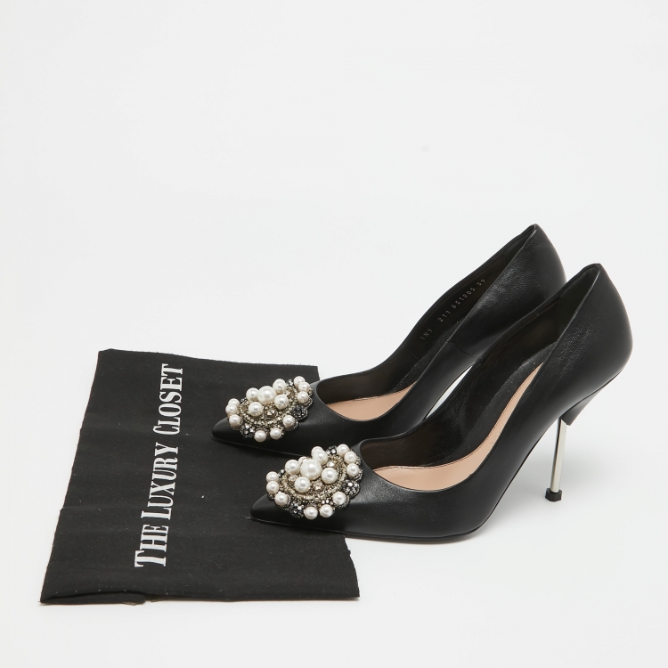 Pre Owned Alexander McQueen Black Leather Pointed Toe Pumps Size 39