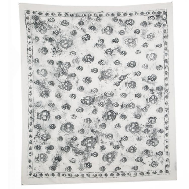 Pre Owned Alexander McQueen Off White Sprayed Skull Printed Cotton Scarf