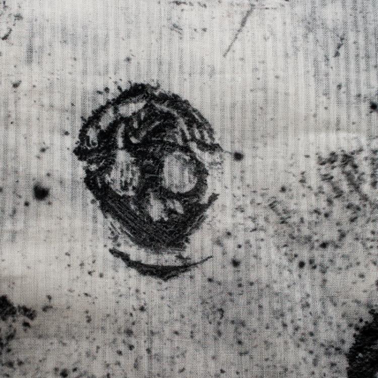 Pre Owned Alexander McQueen Off White Sprayed Skull Printed Cotton Scarf