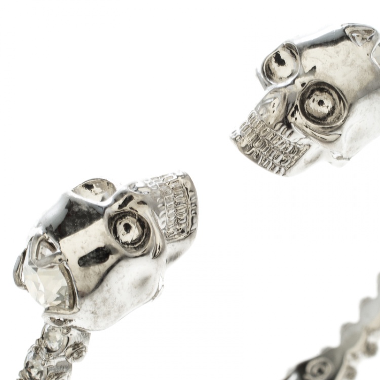 Pre Owned Alexander McQueen Twin Crystal Embedded Skull Silver Tone Open Cuff Bracelet