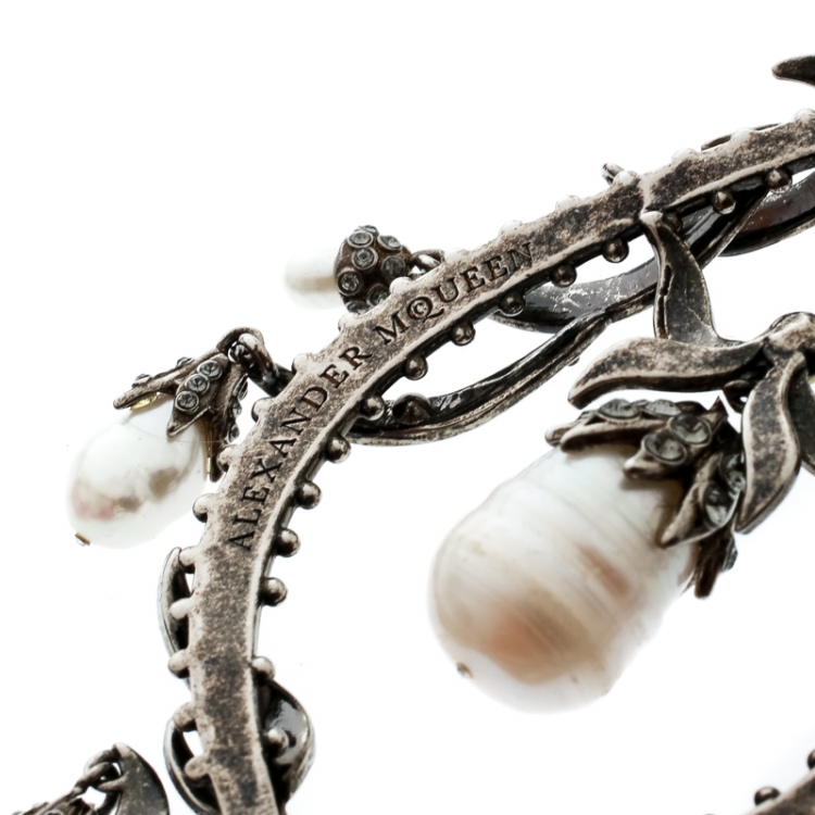 Pre Owned Alexander McQueen Faux Pearl & Crystal Silver Tone Long Drop Earrings