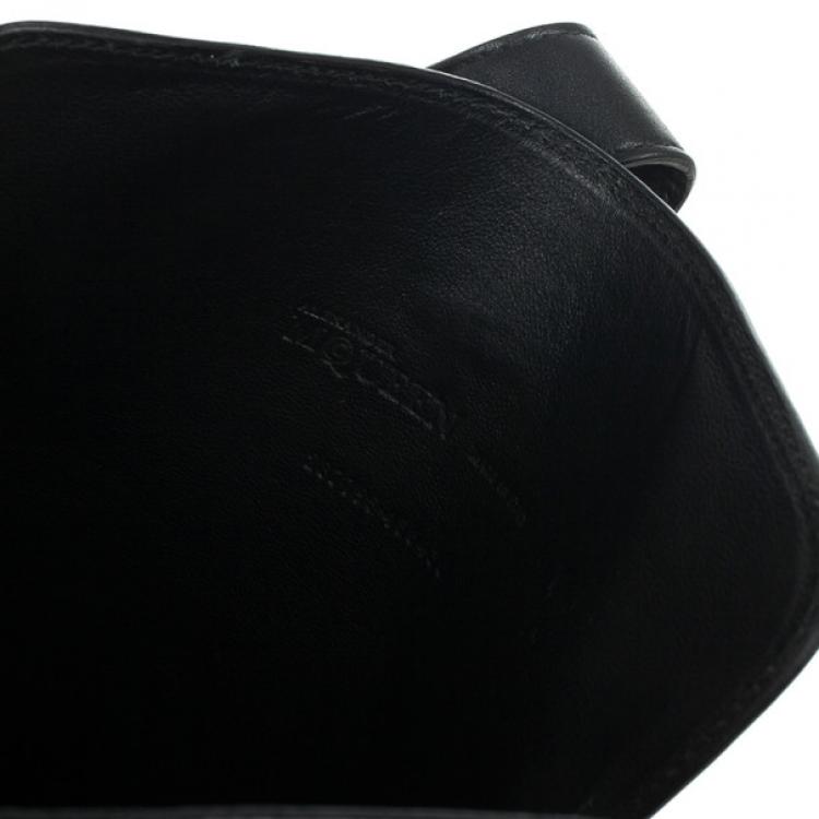 Pre Owned Alexander McQueen Black Leather Skull Embossed iPad Case