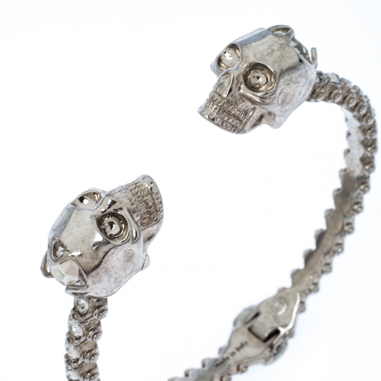 Pre Owned Alexander McQueen Twin Crystal Embedded Skull Silver Tone Open Cuff Bracelet