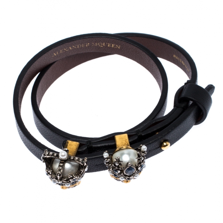 Pre Owned Alexander McQueen Black Leather King & Queen Skull Double Tour Bracelet