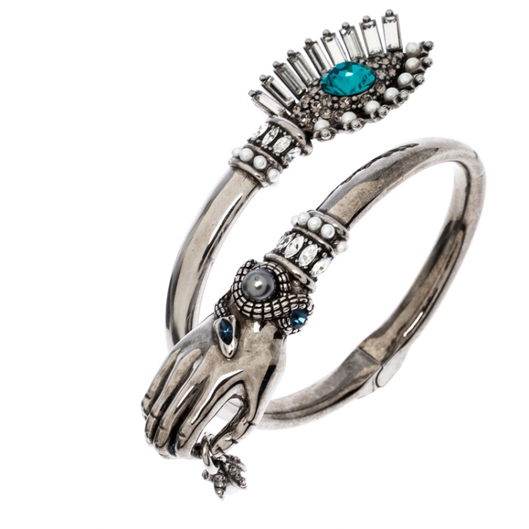 Pre Owned Alexander McQueen Jewelled Eye & Hand Wrap Silver Tone Cuff Bracelet S