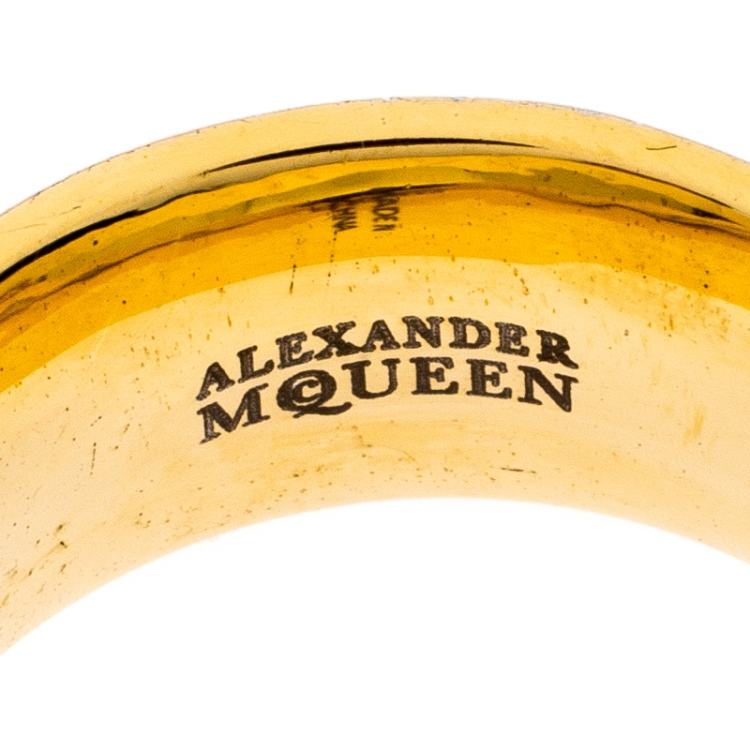Pre Owned Alexander McQueen Skull Enamel Gold Tone Band Ring Size 55