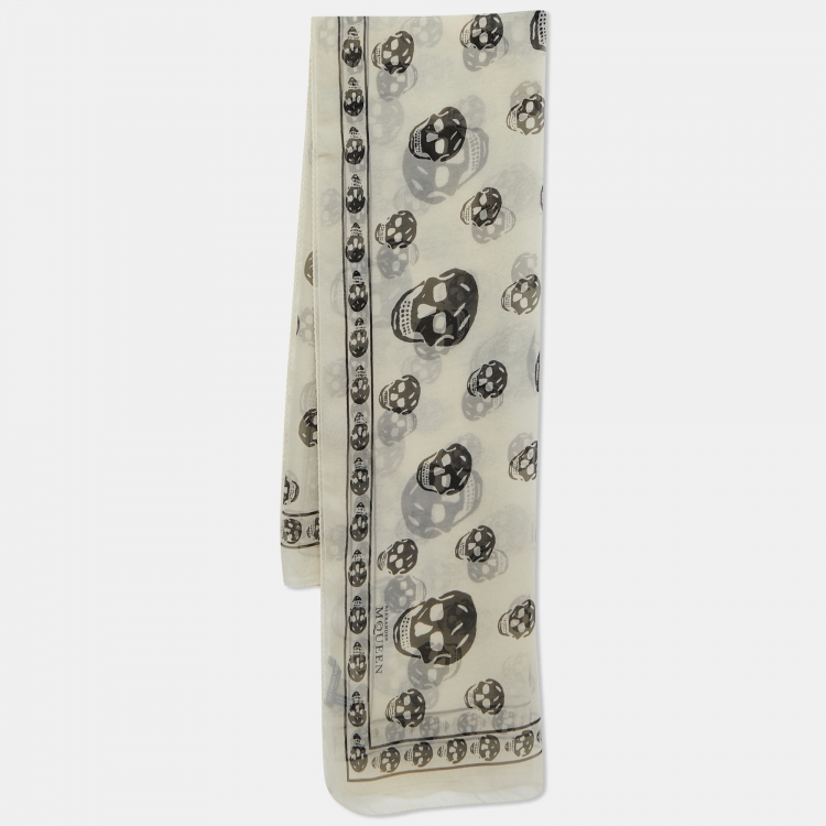 Pre Owned Alexander McQueen Ivory Skull Print Crepe Silk Scarf