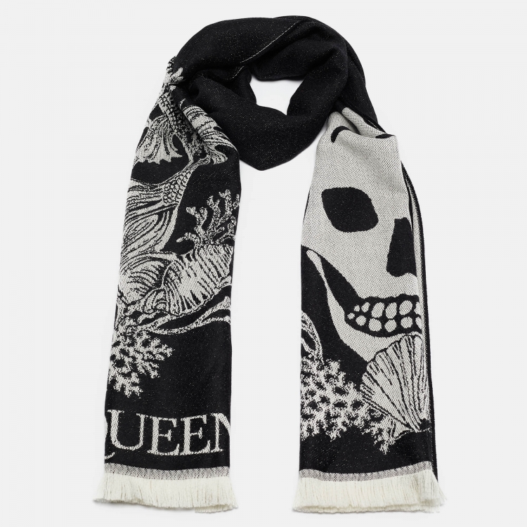 Pre Owned Alexander McQueen Black Skull Intarsia Wool Fringed Scarf