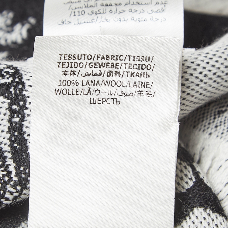 Pre Owned Alexander McQueen Black Skull Intarsia Wool Fringed Scarf