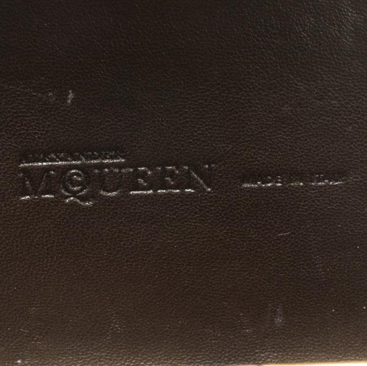 Pre Owned Alexander McQueen Off White Embellished Crown Skull Box Clutch 