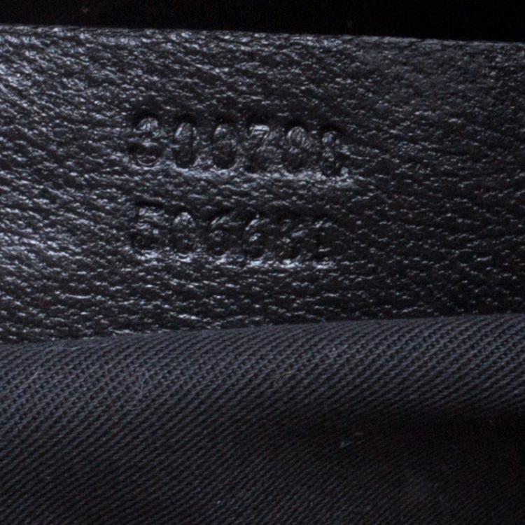 Pre Owned Alexander McQueen Black Leather Triangle Studded De Manta Tote