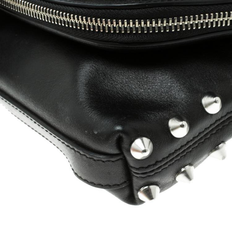 مملوكة مسبقًا Alexander McQueen Black Leather Studded Skull Padlock Fold Over Clutch