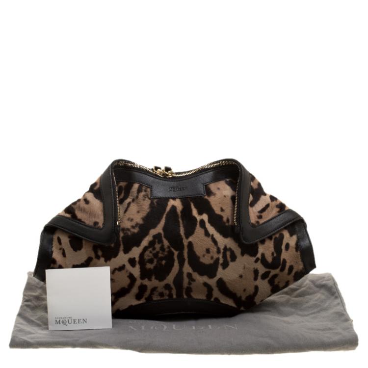 Pre Owned Alexander McQueen Leopard Print Calfhair Medium De Manta Clutch