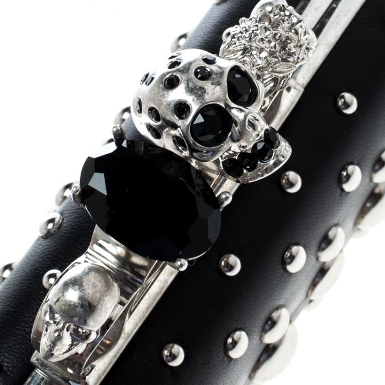 Pre Owned Alexander McQueen Black Leather Studded Skull Knuckle Box Clutch