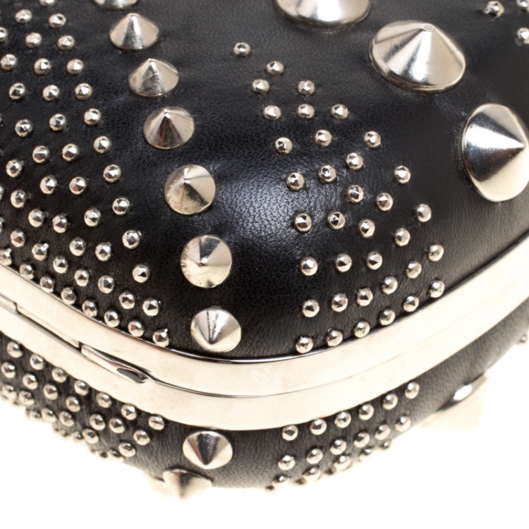 Pre Owned Alexander McQueen Black Leather Skull Studded Brittania Clutch