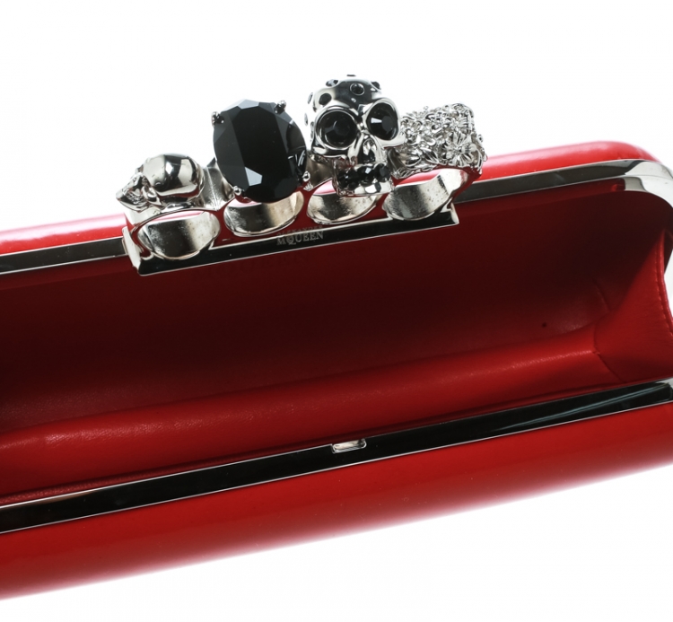 Pre Owned Alexander McQueen Red Patent Leather Skull Knuckle Clutch