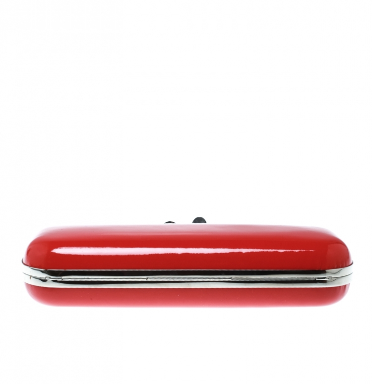 Pre Owned Alexander McQueen Red Patent Leather Skull Knuckle Clutch