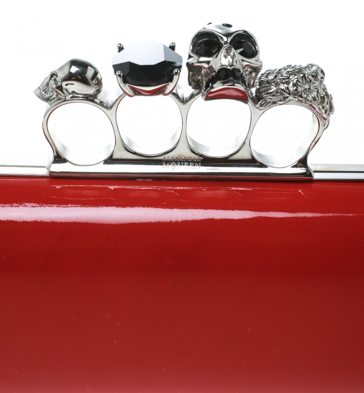 Pre Owned Alexander McQueen Red Patent Leather Skull Knuckle Clutch