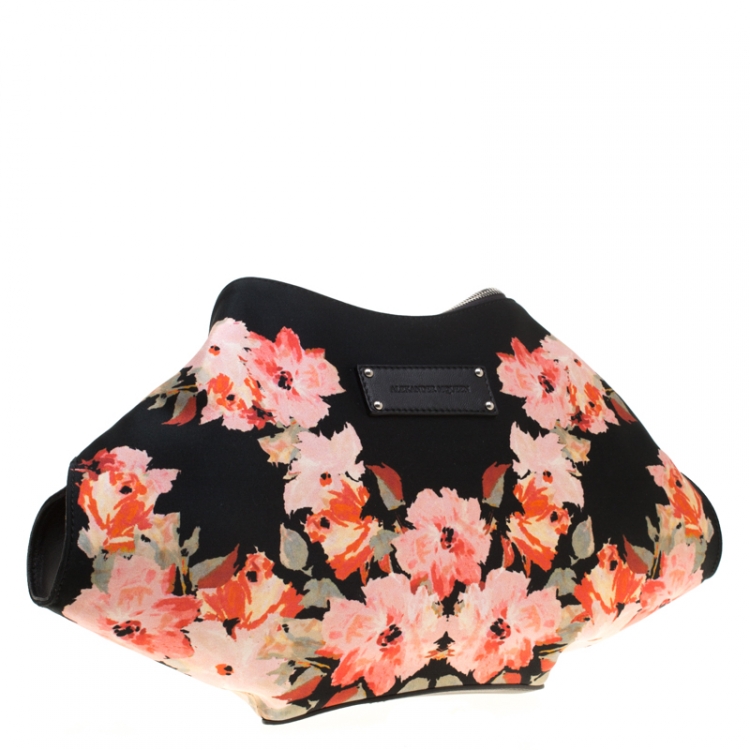 مملوكة مسبقًا Alexander McQueen Multicolor Printed Fabric Medium De Manta Clutch