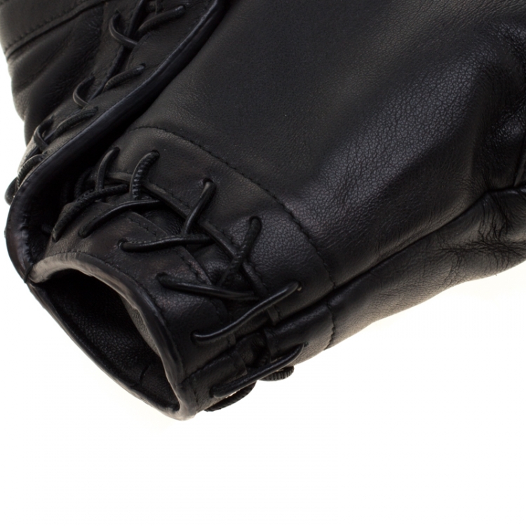 مملوكة مسبقًا Alexander McQueen Black Leather Medium Lace Up Faithful De Manta Clutch