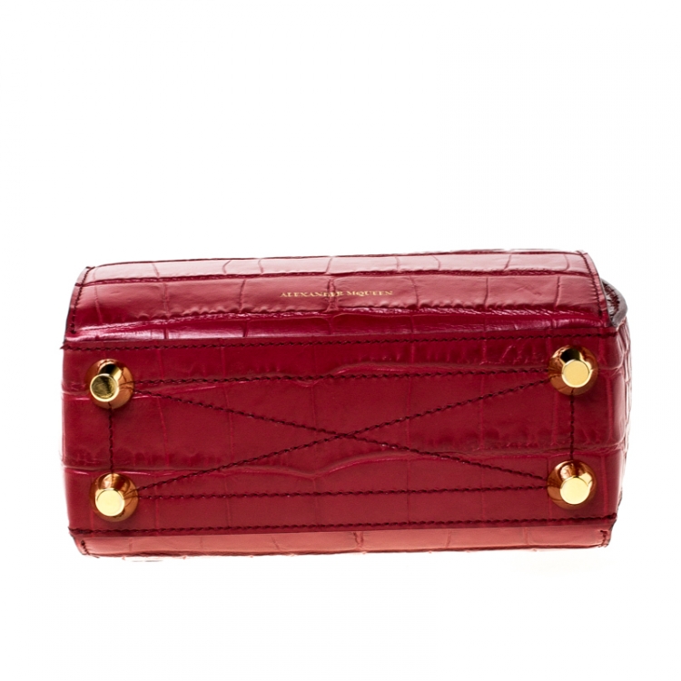 Pre Owned Alexander McQueen Red Croc Embossed Leather Box Shoulder Bag 