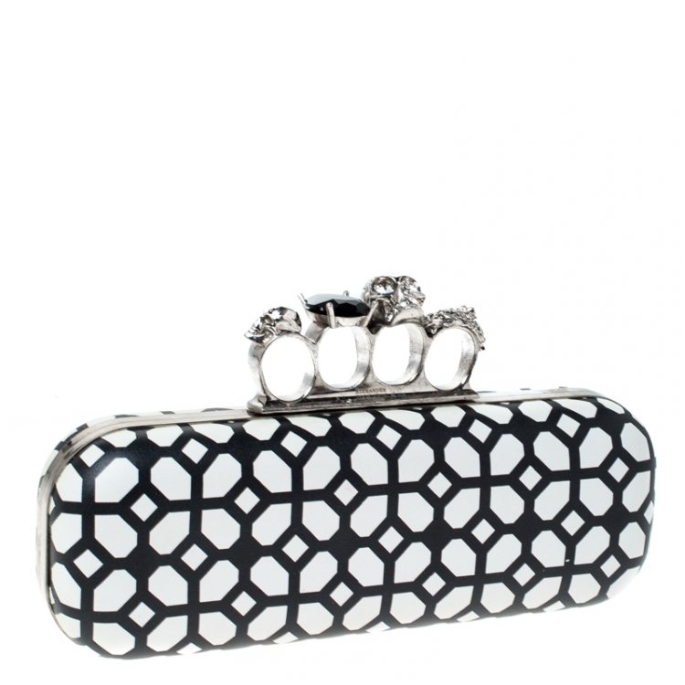 Pre Owned Alexander McQueen White/Black Patent Leather Skull Knuckle Clutch