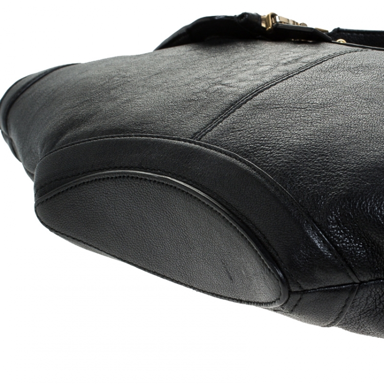 مملوكة مسبقًا Alexander McQueen Black Leather Medium De Manta Clutch