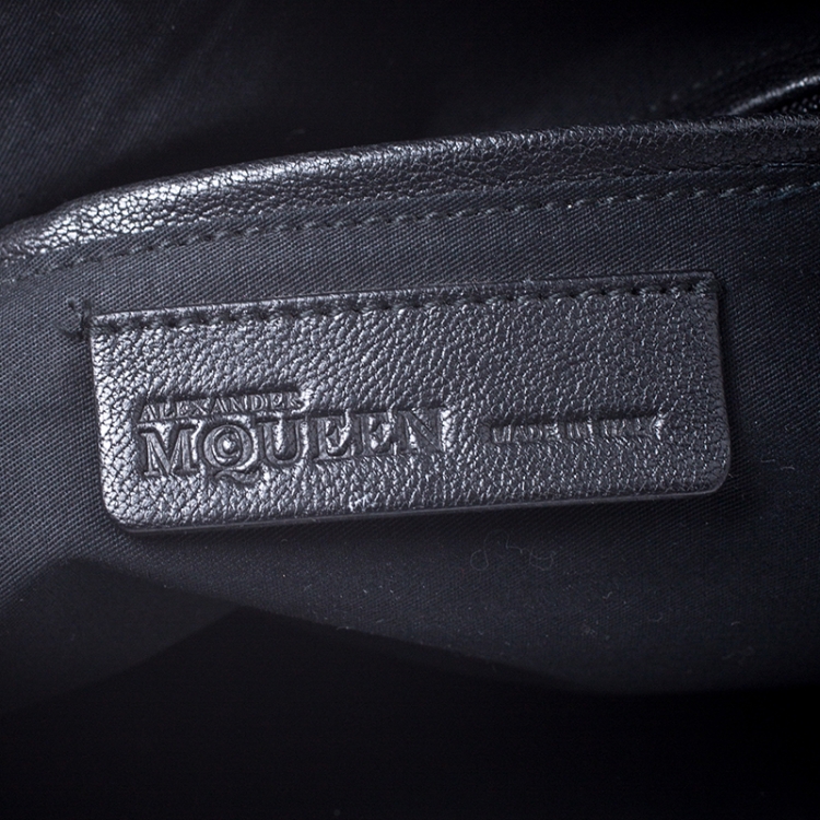 Pre Owned Alexander McQueen Black Leather Medium De Manta Clutch