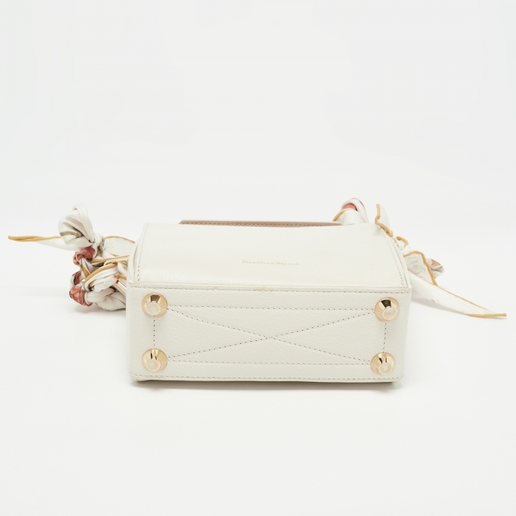 Pre Owned Alexander McQueen Off White Leather Box 19 Shoulder Bag 