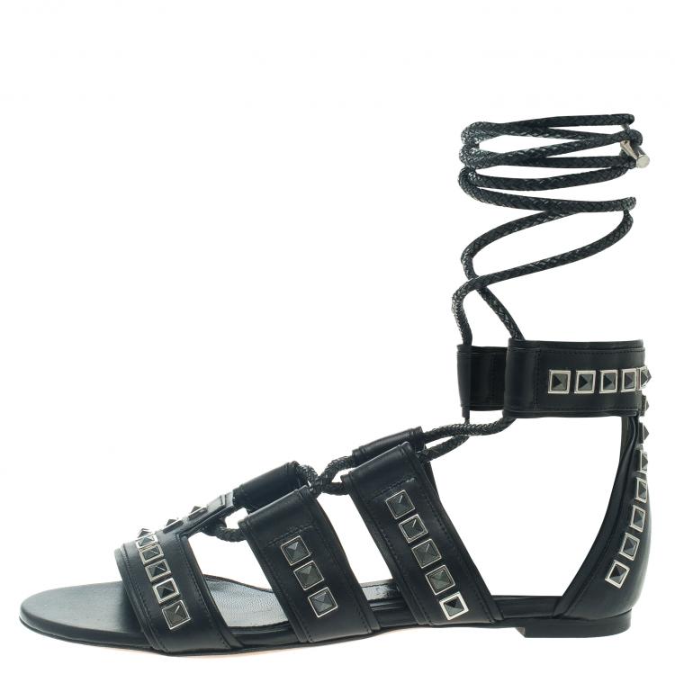 مملوكة مسبقًا Alexander McQueen Black Leather Studded Sandals Size 37