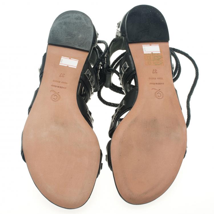 مملوكة مسبقًا Alexander McQueen Black Leather Studded Sandals Size 37