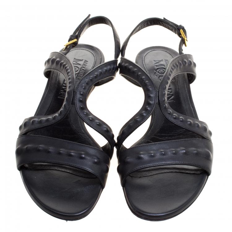 مملوكة مسبقًا Alexander McQueen Black Leather Sandals Size 37
