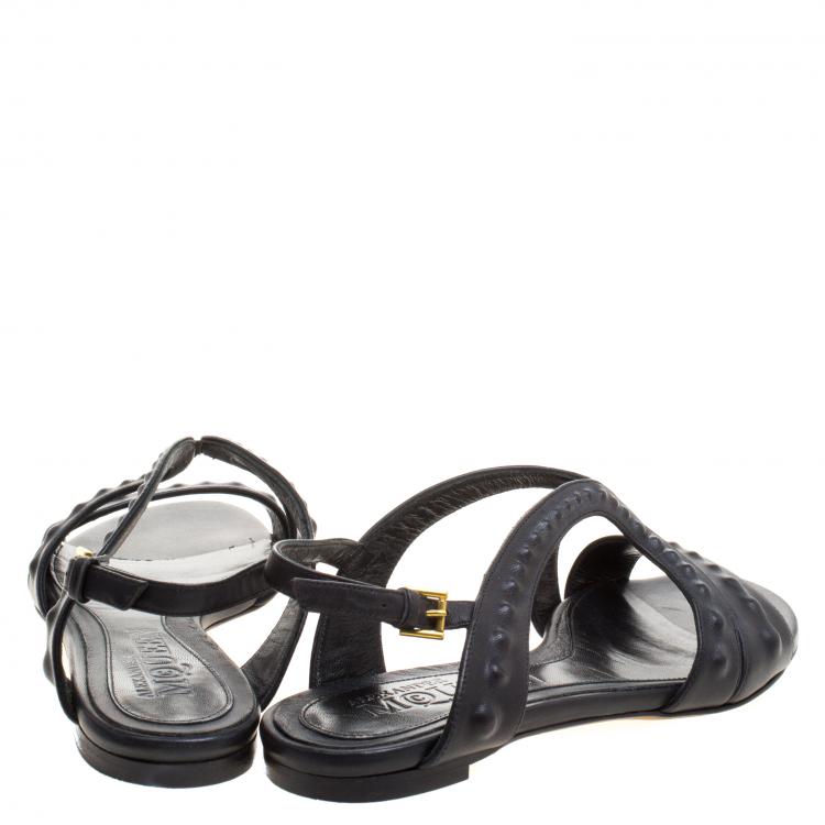 مملوكة مسبقًا Alexander McQueen Black Leather Sandals Size 37
