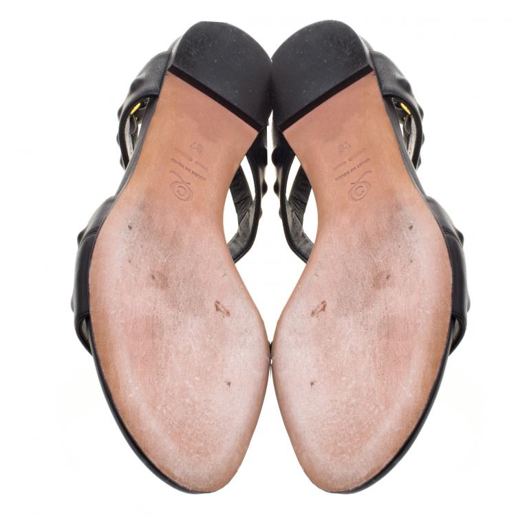 مملوكة مسبقًا Alexander McQueen Black Leather Sandals Size 37