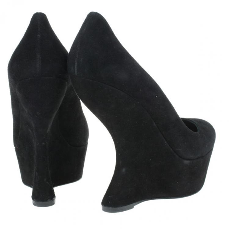 Pre Owned Alexander McQueen Black Suede Armadillo Wedge Pumps Size 40