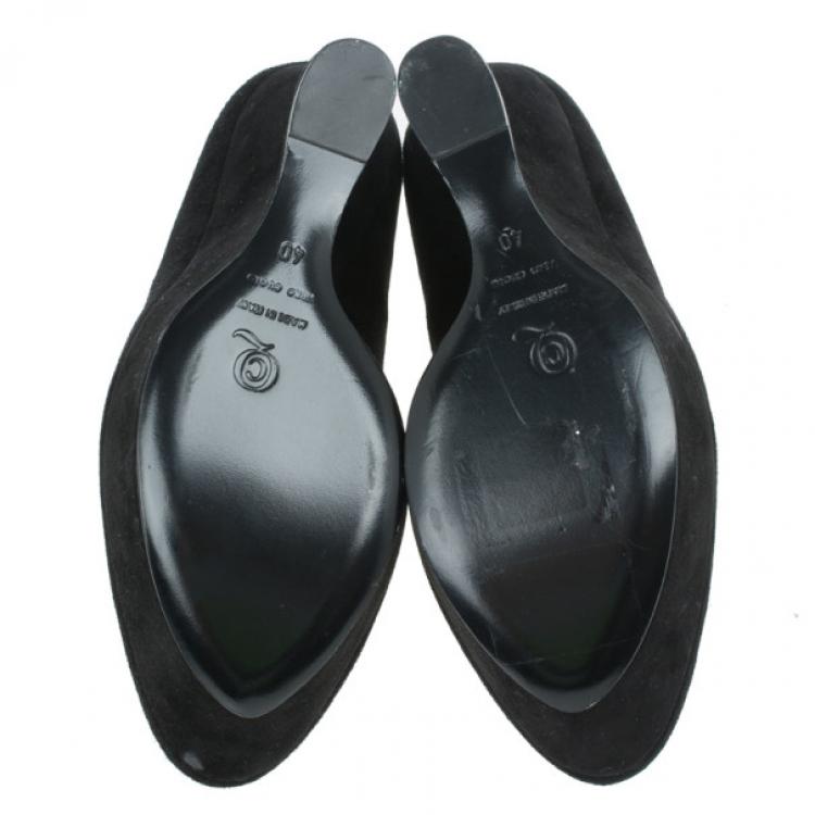 Pre Owned Alexander McQueen Black Suede Armadillo Wedge Pumps Size 40
