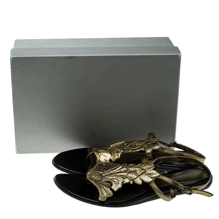 Pre Owned Alexander McQueen Gold Leather Flat Sandals Size 40.5
