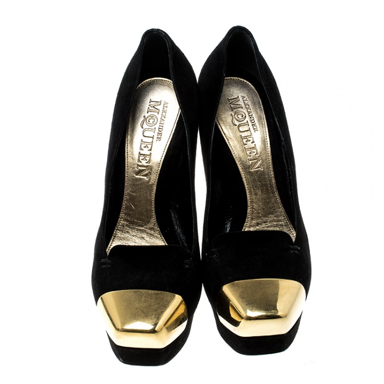 Pre Owned Alexander McQueen Black Suede Plexi Heel Platform Pumps Size 38.5