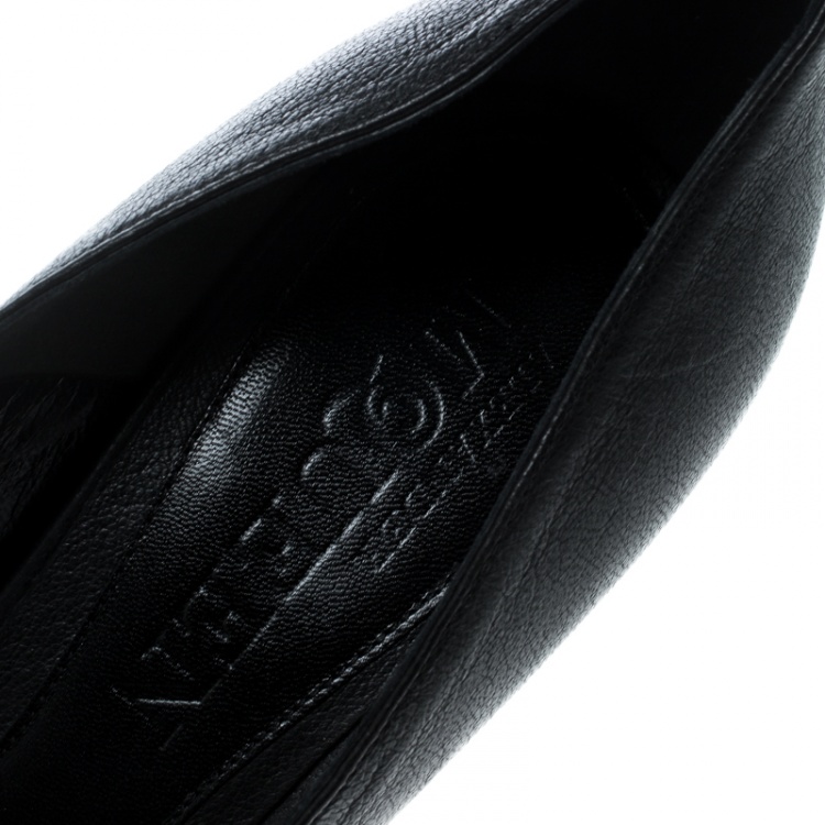 Pre Owned Alexander McQueen Black Leather Crystal Embellished Skull Detail Peep Toe Platform Pumps Size 38.5
