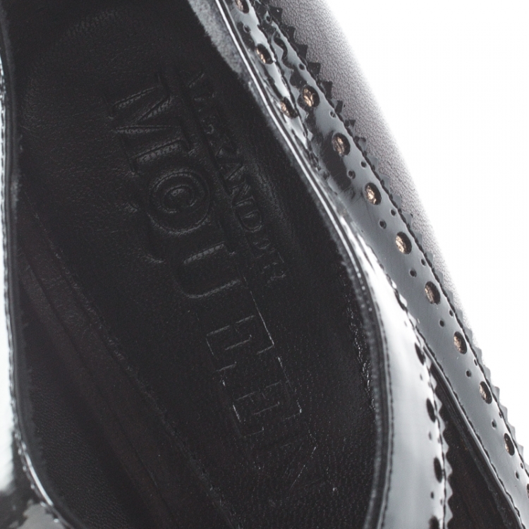 Pre Owned Alexander McQueen Black Leather Brogue Trim Cut Out Peep Toe Pumps Size 40