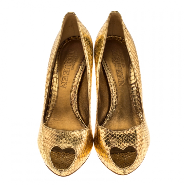 Pre Owned Alexander McQueen Gold Metallic Python Embossed Leather Heart Peep Toe Pumps Size 38.5