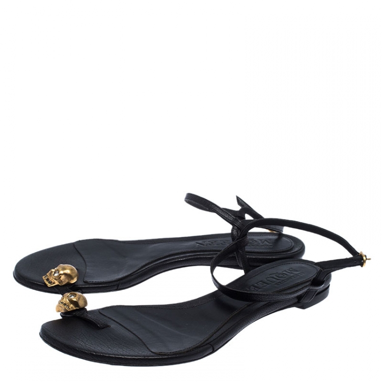 Pre Owned Alexander McQueen Black Leather Skull Toe Ring Sandals Size 37